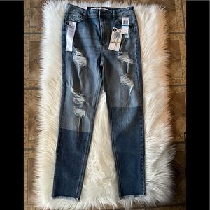 Women Tinseltown Torn Jeans Size 9